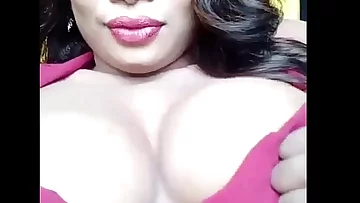 Bangladeshi Model Rashmi Alon Facebook Bare Show- Desifever&period;com