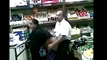 shopping mall fuck-fest