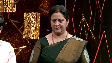 Steaming and Magnificent Actress Geetha Aunty Side Showcase