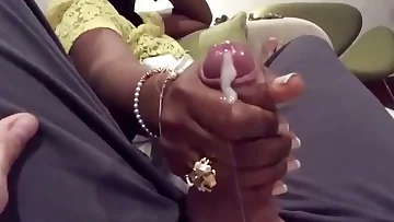 Desi chick gives youthfull guy hand job on teach