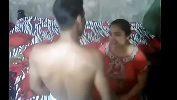 Desi Aunty Caught By Convenient Camera