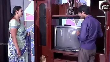 Desi Aunty Romance with strap stud