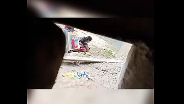 oriya desi aunty peeing