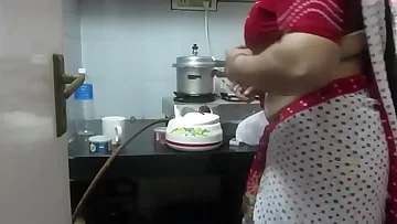 ▶ Leena Bhabhi Super-hot Belly button Housewife 1