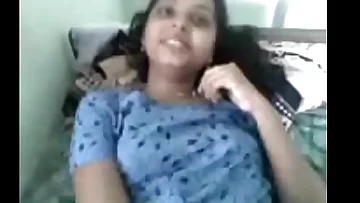 Indian Teenage Unveils Her Breasts