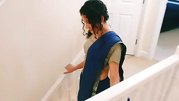 Desi youthful bhabhi takes off from saree to satisfy you Christmas introduce Point of view Indian