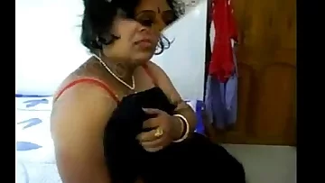 Humungous But Highly Crazy Desi Aunt Getting Nailed By Her Youthfull Paramour