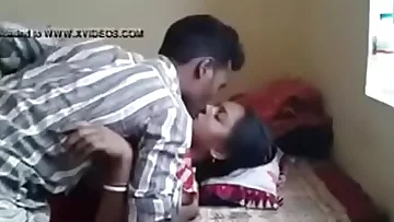 Desi-sex-videos-village-bhabhi-with-tenant 1509267154747