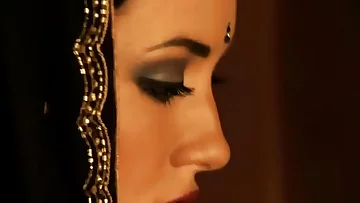 Unspoiled Black-haired Stunner Temptation