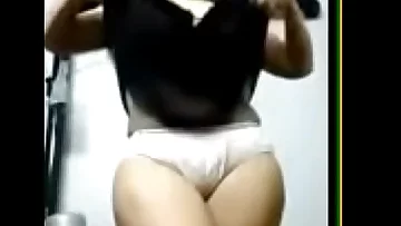 Arab Biotch smacking her own arse and blowing her own melons (new)